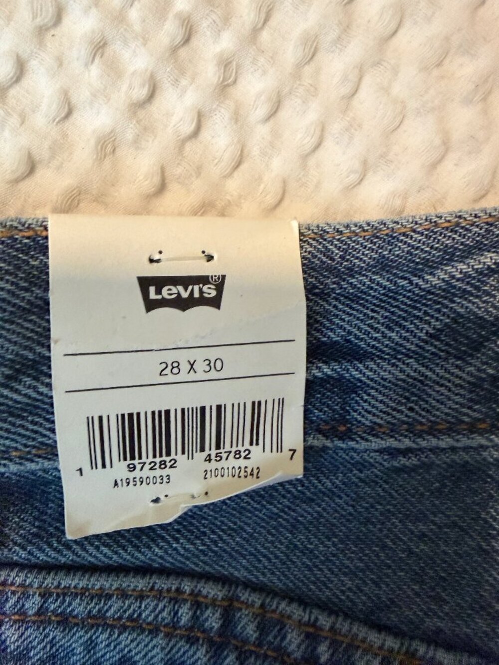 Levi’s 501 ’90s Jeans NWT  (Size 28x30)